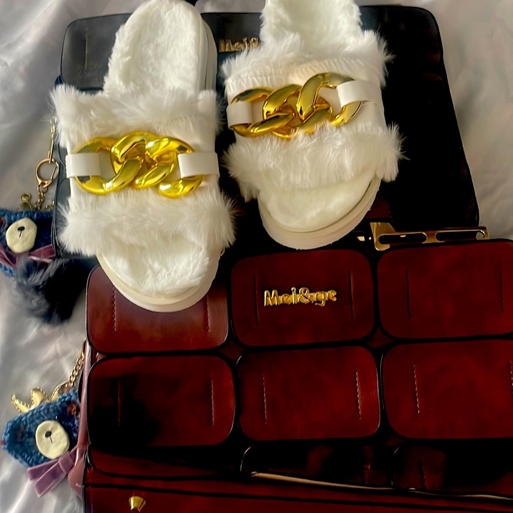 Cute lil handbags